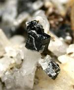 "ILVAITE, QUARTZ & CHALCOPYRITE"